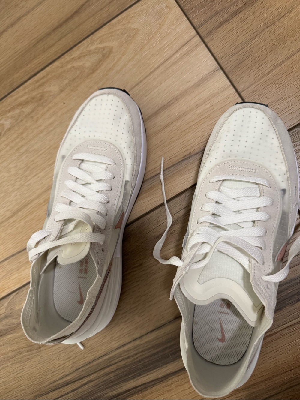 Nike Women's Waffle One Sail with Rose Swoosh - Picture 5 of 7